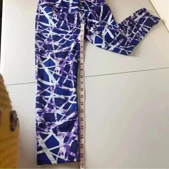 Athleta Floral Geometric Sonar Capri Blue Purple Leggings Womens Size XS - Picture 13 of 15